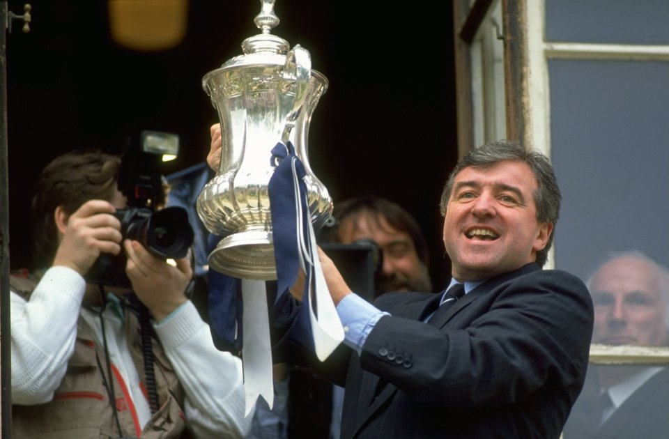 Venables lifts the FA Cup trophy