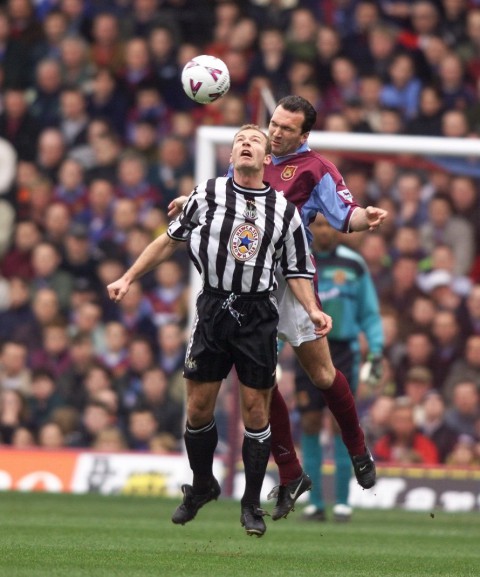 Headline: Kev can end Shearer hell<br />
WEST HAM UNITED V NEWCASTLE UNITED (2-0).FA CARLING PREMIERSHIP. NEWCASTLE'S ALAN SHEARER AND NEIL RUDDOCK RISE FOR THE BALL.PIC RICHARD PELHAM.