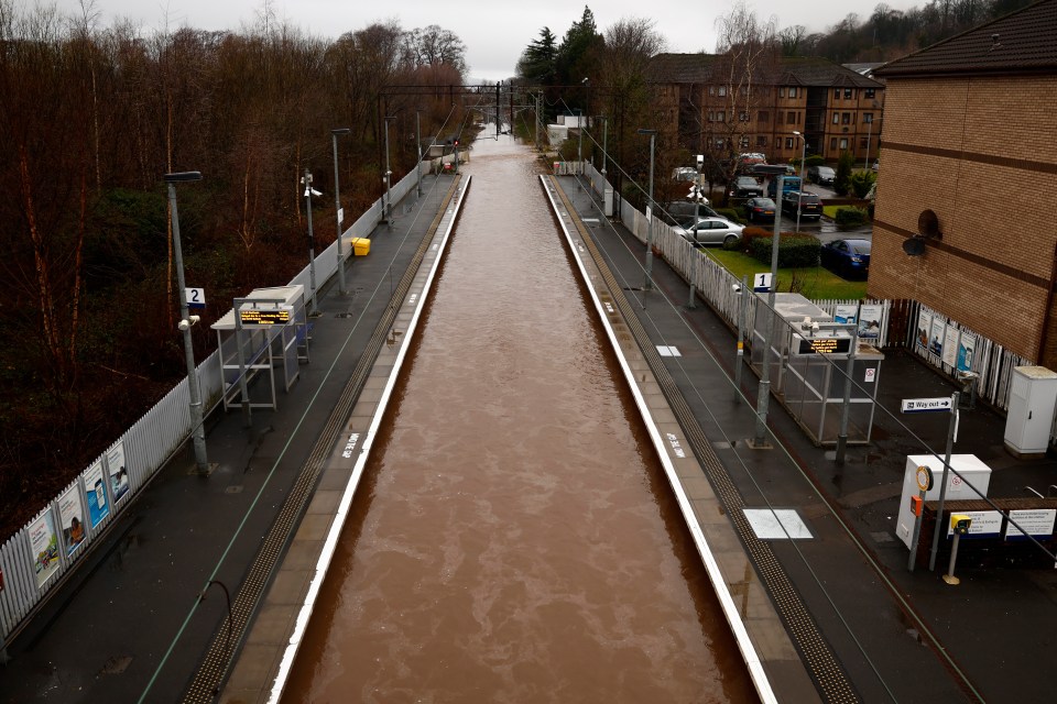 Bowling station in West Dunbartonshire, Scotland, turned into a canal as water flooded the tracks