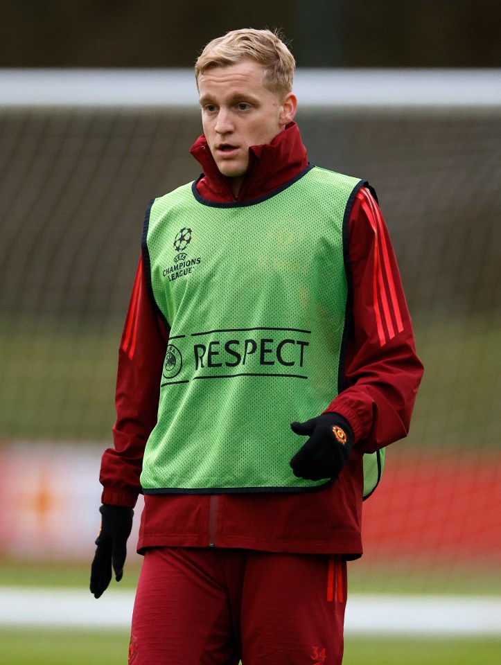 Donny van de Beek is set to leave Manchester United