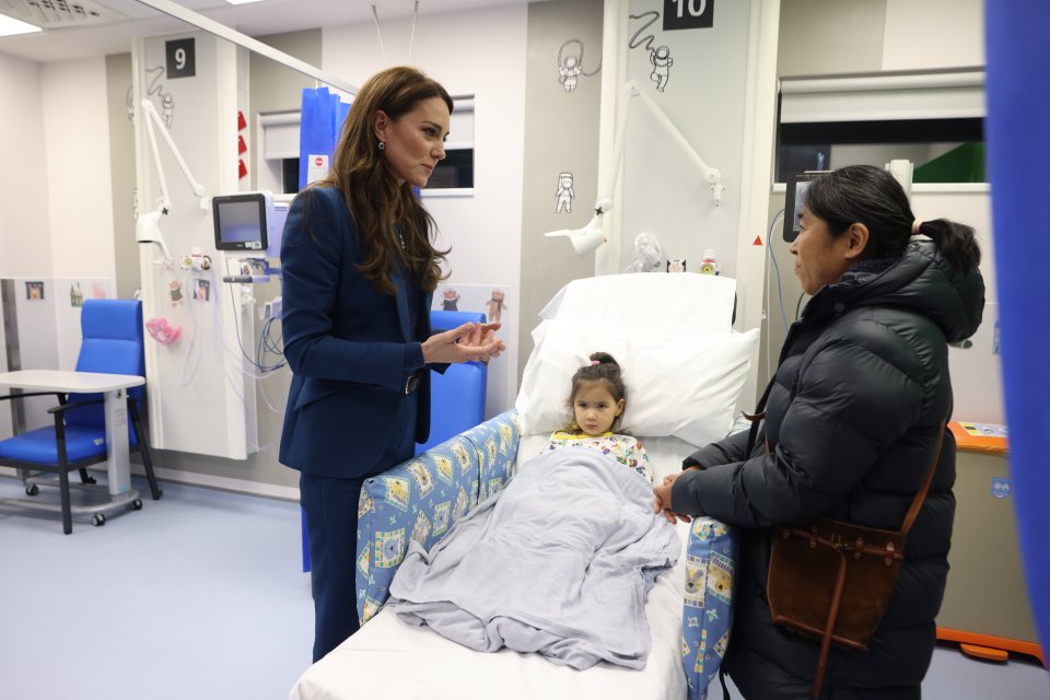 In the recovery area she met four-and-a-half-year-old Saya Stephenson