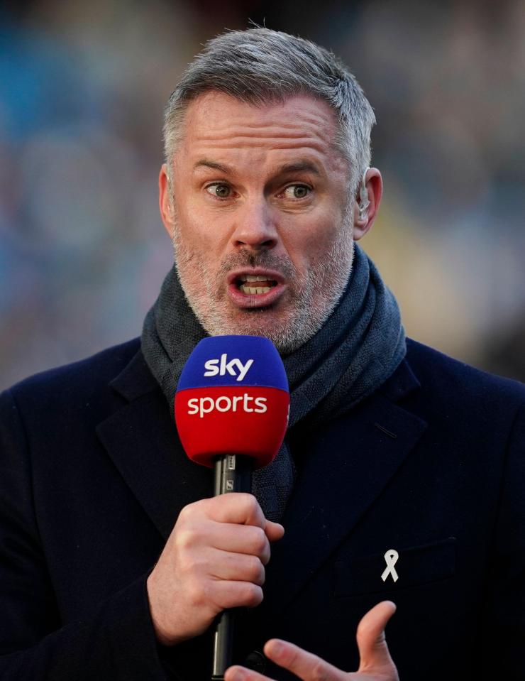 Jamie Carragher believes that City are not at their top level