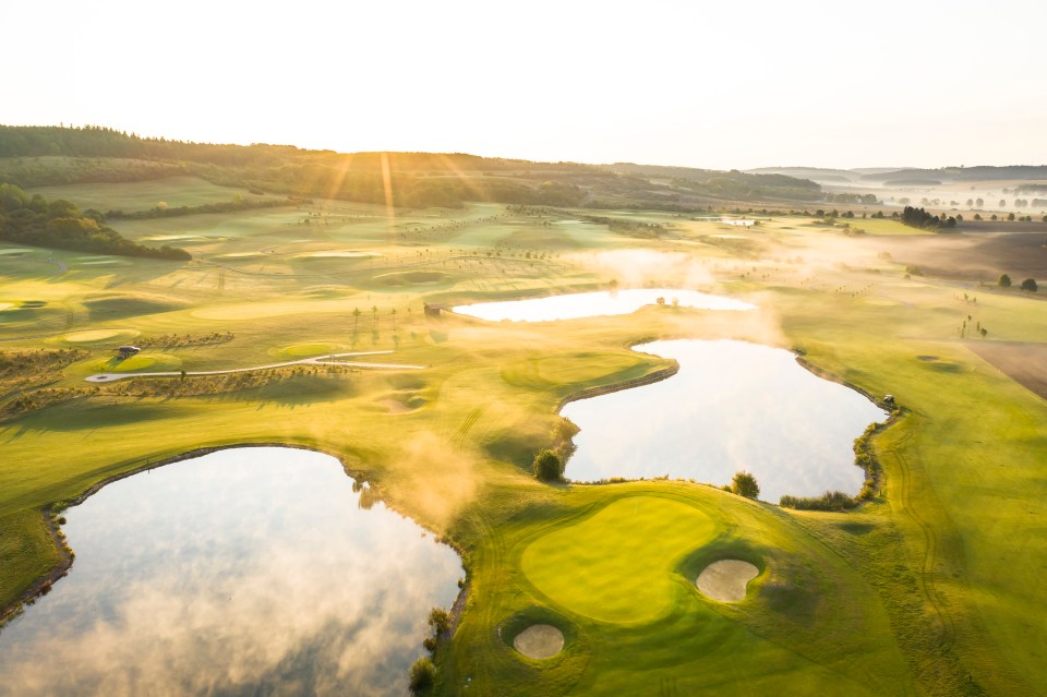 Players like Harry Kane will enjoy the golf courses available