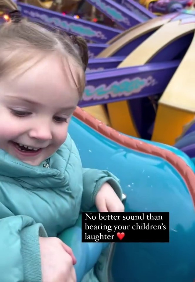 She shared a cute video of daughter Heidie giggling away on the Aladdin ride