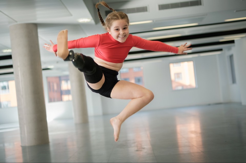 Alys Davies is back dancing 10 weeks after a freak accident saw her leg amputated at the knee