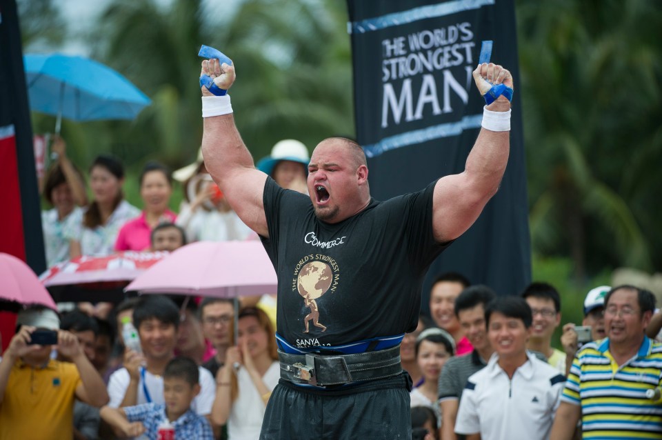 HAINAN ISLAND, CHINA - AUGUST 24:  Brian Shaw of USA competes at the Deadlift for Max event during the World's Strongest Man competition at Yalong Bay Cultural Square on August 24, 2013 in Hainan Island, China.  (Photo by Victor Fraile/Getty Images)