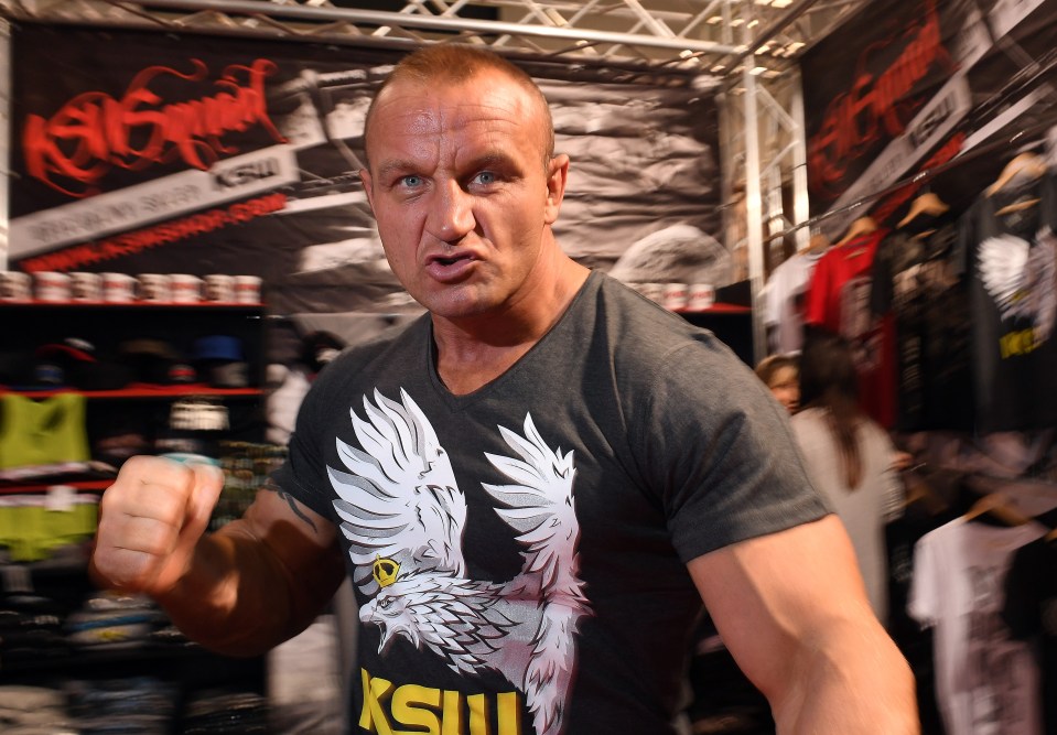 WARSAW, POLAND - OCTOBER 09: (SOUTH AFRICA AND POLAND OUT): Mariusz Pudzianowski; KSW MMA fighter participates in the International Fitness & Wellness Fair on October 09, 2016 at EXPO XXI in Warsaw, Poland. FIWE is one of the largest exhibitions of a rapidly developing fitness and wellness sector, designed to present a wide range of equipment, accessories and services. (Photo by Maciej Gillert/Gallo Images Poland/Getty Images)