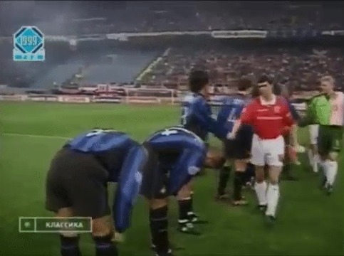 Roy Keane shook hands with the Inter Milan team