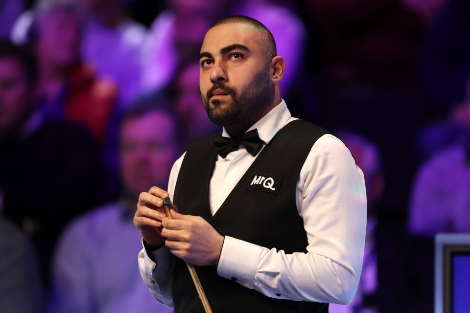 Professional snooker players like Hossein Vafaei often have to adhere to a traditional dress code