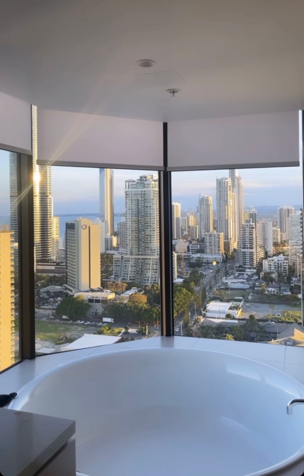 She took to social media to show off her incredible marble bathroom with panoramic views