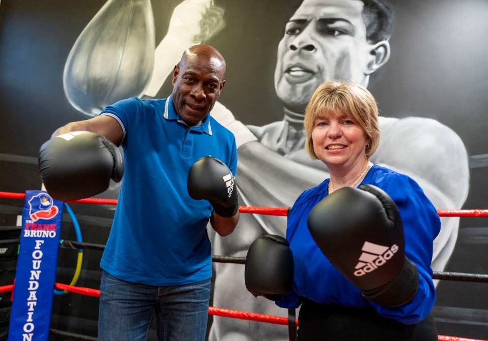 19.12.23 - The Minister for mental health, Maria Caulfield visits Frank Bruno at his foundation in Northampton.