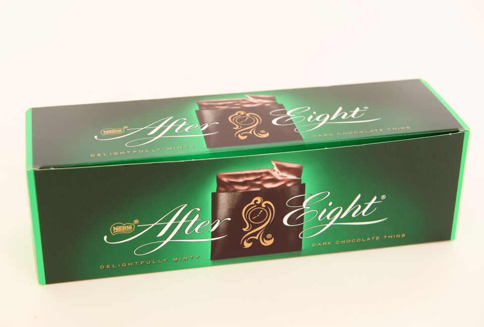 Chocolate after eight alternatives * Pics - Adrian Sherratt - 07976 237651 .Christmas consumer test of chocalate mint thins with Laura Stott (1 Dec 2023)..- Nestle After Eights..