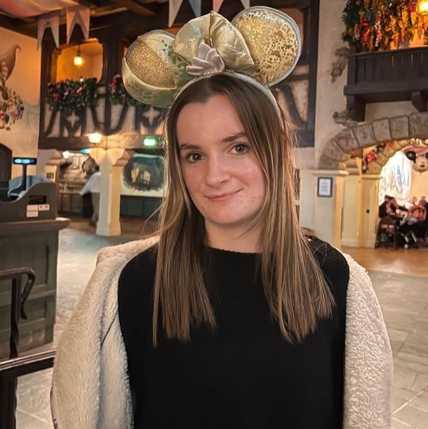 Sue also shared a cute picture of Aimee in her Minnie Mouse ears