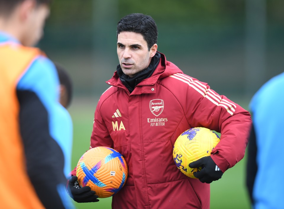 Mikel Arteta has chosen Raya over Ramsdale as his No1