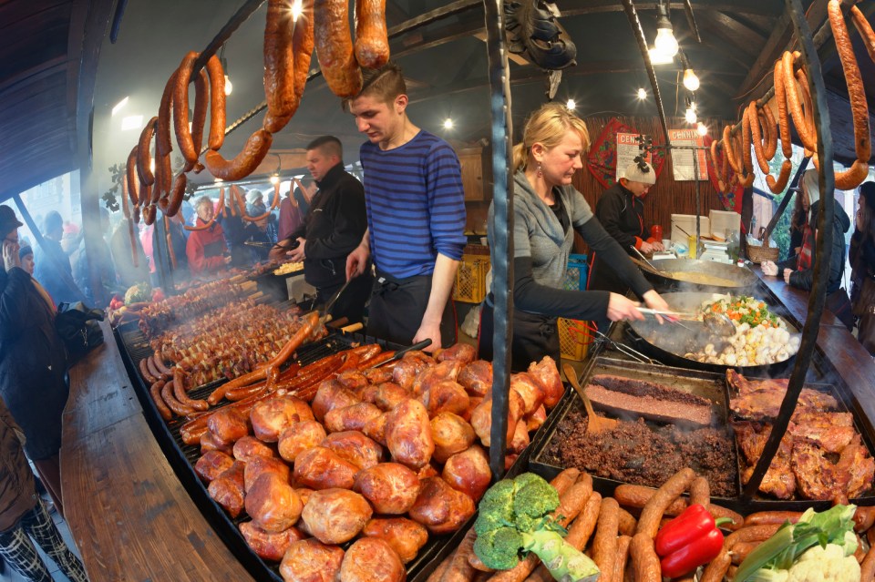 Savour tasty food stall at the market