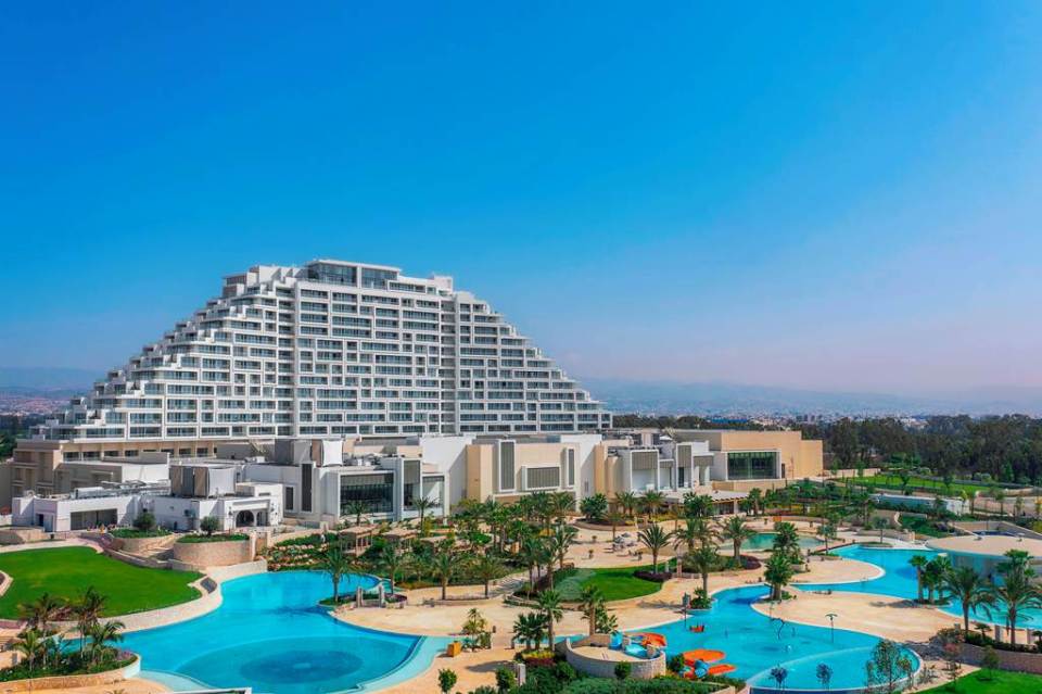 The 5-star City Of Dreams in Larnaca - With eight bars and restaurants, kids’ clubs and spa