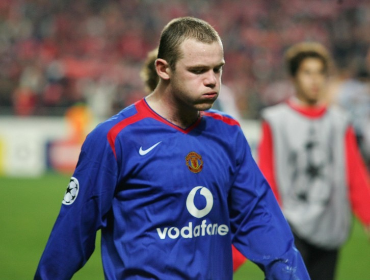 Benfica V Man Utd / EUFA Champions League 07/12/2005 Rooney Dejection