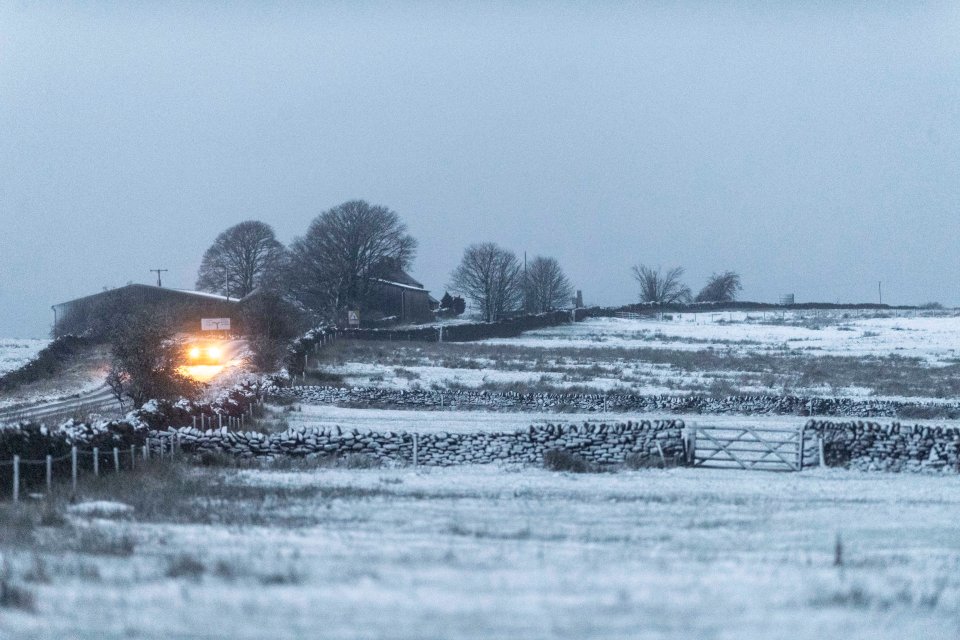 Heavy snow showers and strong winds arrive in Hexham, Northumberland, this morning