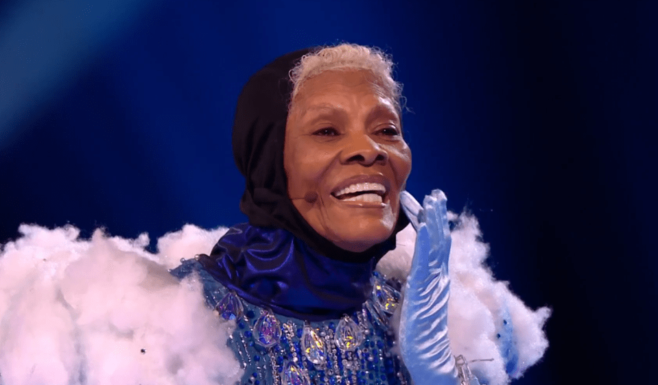 Dionne Warwick took off her mask during tonight’s show