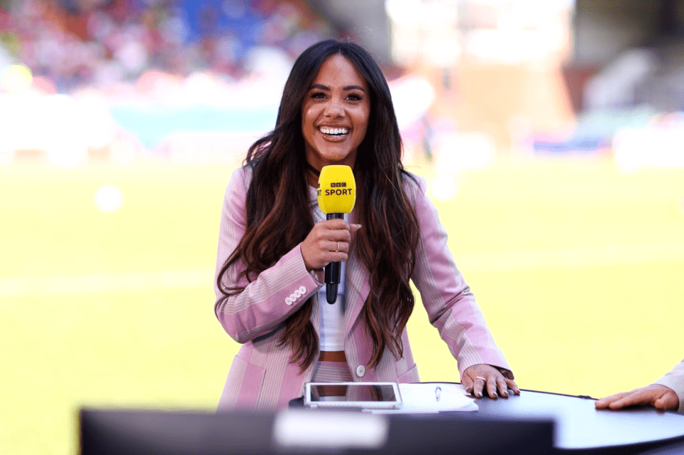 Alex Scott is a popular footy pundit who works for the BBC