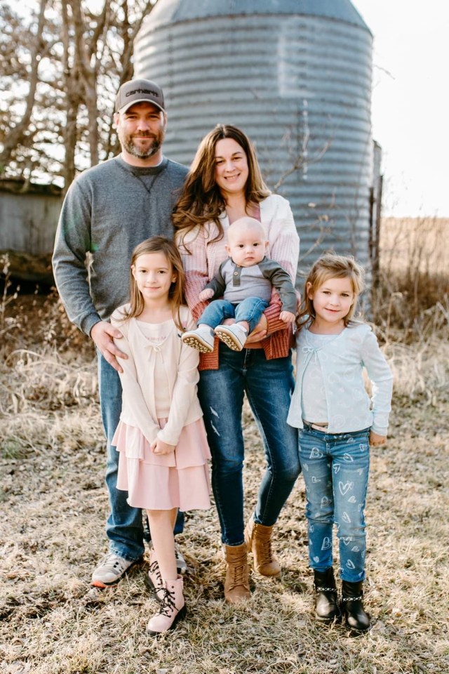 Rachel, her husband Shawn, and their children Audrey, Vanessa and Heath