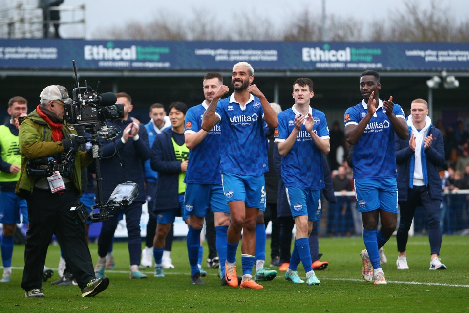 Eastleigh will face either Newport or Barnet after beating Reading