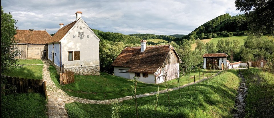 Charles rents the home to people looking to explore the beautiful Zalán Valley