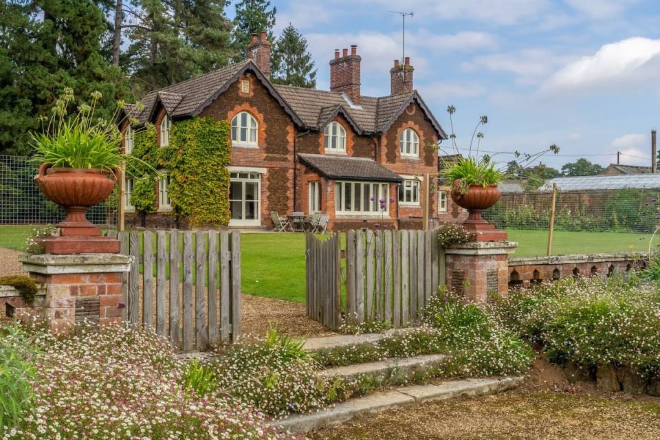 You can live like royalty spending the night at a hidden Airbnb on the Sandringham Estate