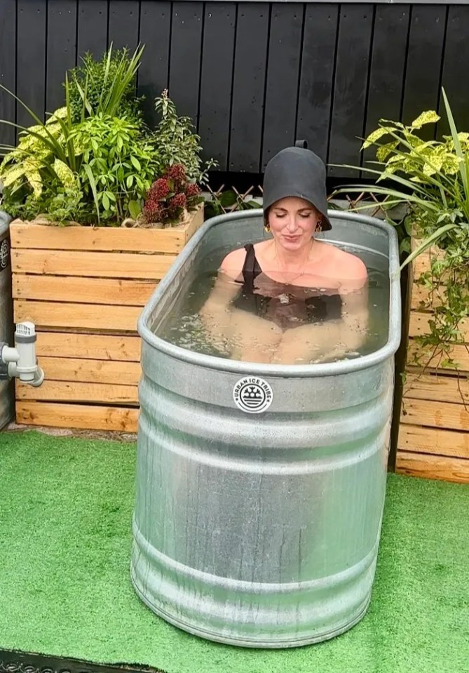 After spending 20 minutes in the sauna, Carol said it was surprisingly easy to stay in the ice bath