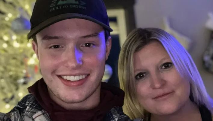 Jackson Allard, 22, pictured with mum Jamie Foertsch, went to a clinic in October after complaining about stomach aches and was admitted because of low oxygen levels