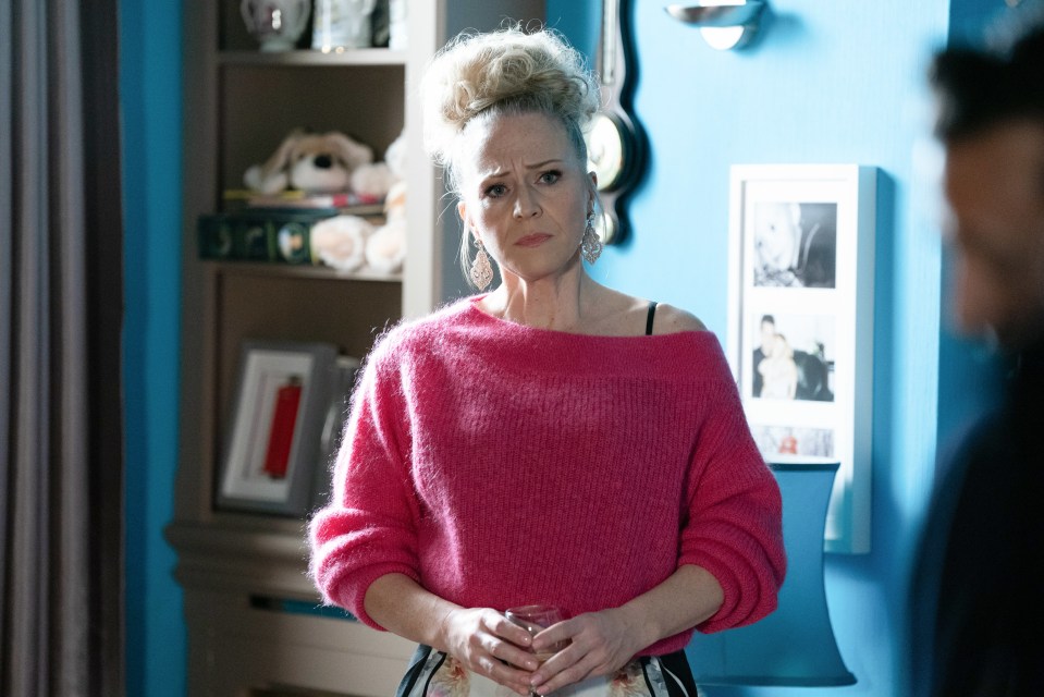 EastEnders' Kellie Bright has issued a stark warning about Linda Carter's downfall in The Six murder plot