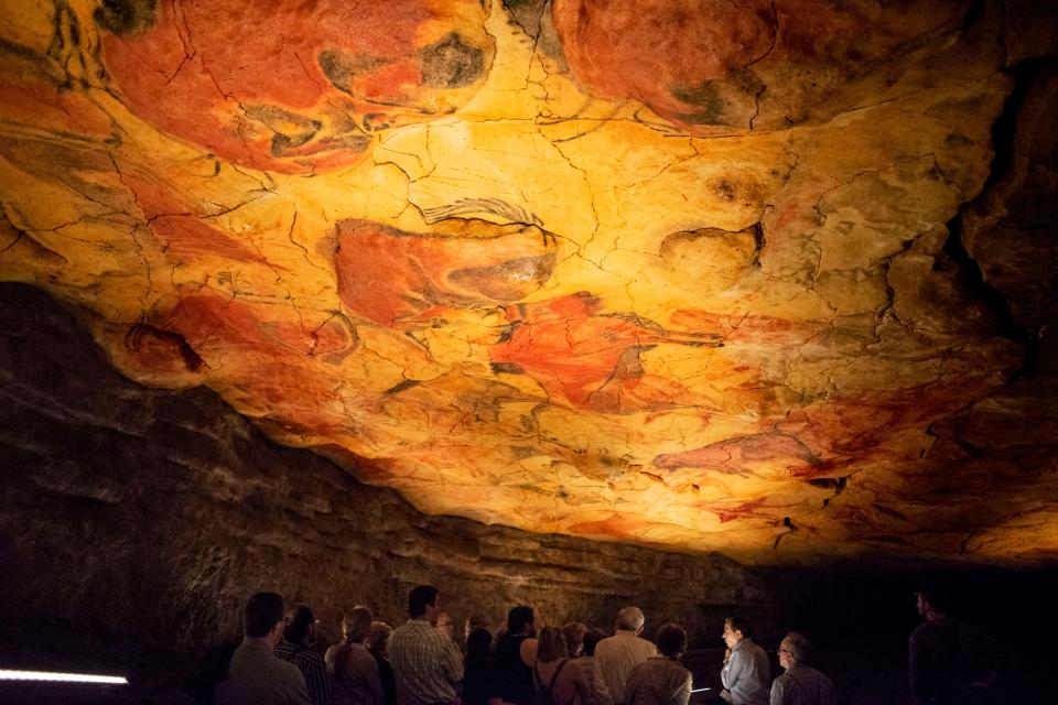 The town is near to the Altamira Caves, which have paintings that are 36,000 years old