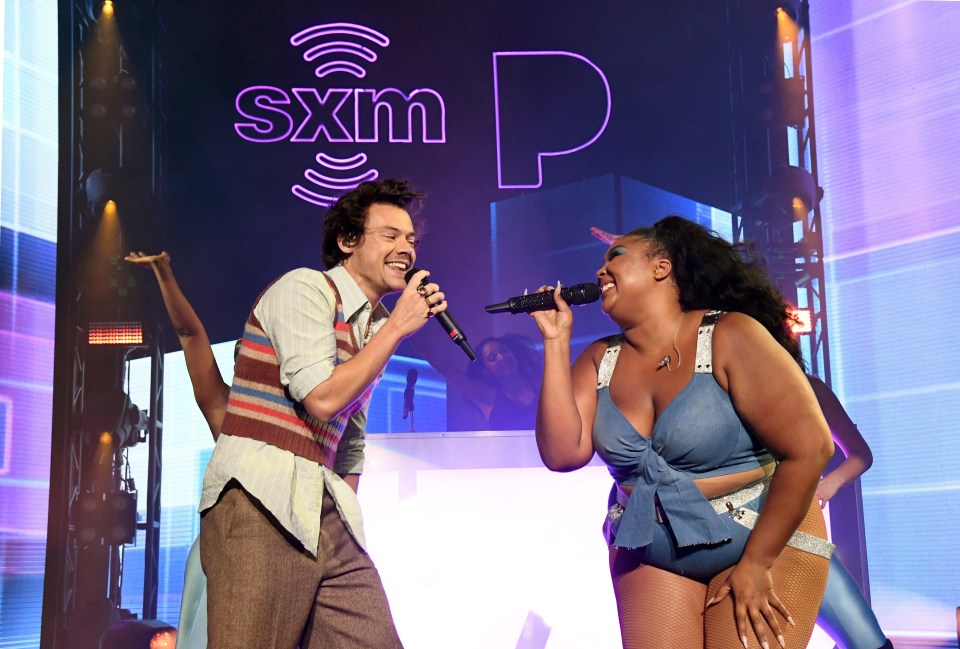 Harry invited Lizzo on stage to perform Juice in 2020