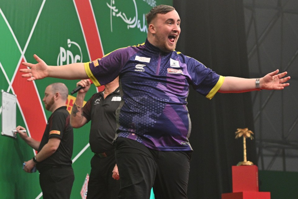 Littler stunned the crowd in his first leg of the night as he threw an incredible nine-darter