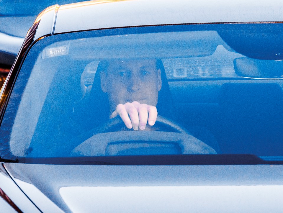 Hubby Prince William was spotted driving himself from the London Clinic on Thursday