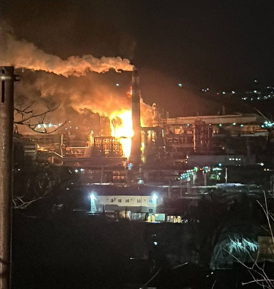 Giant flames were seen at the Rosneft oil facility