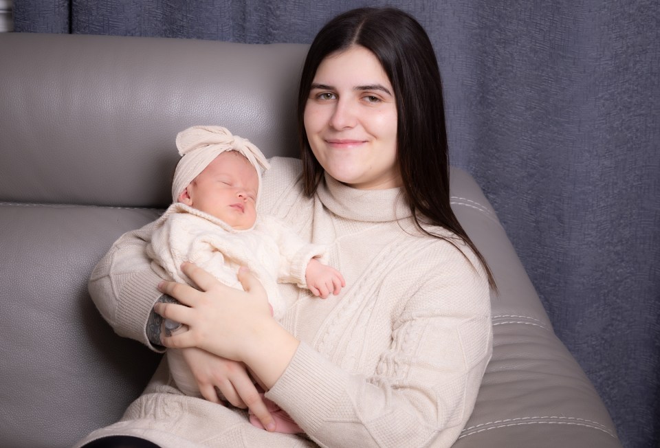 Emily Carroll gave birth to daughter Alya Davies just two hours after her waters broke in Nando's