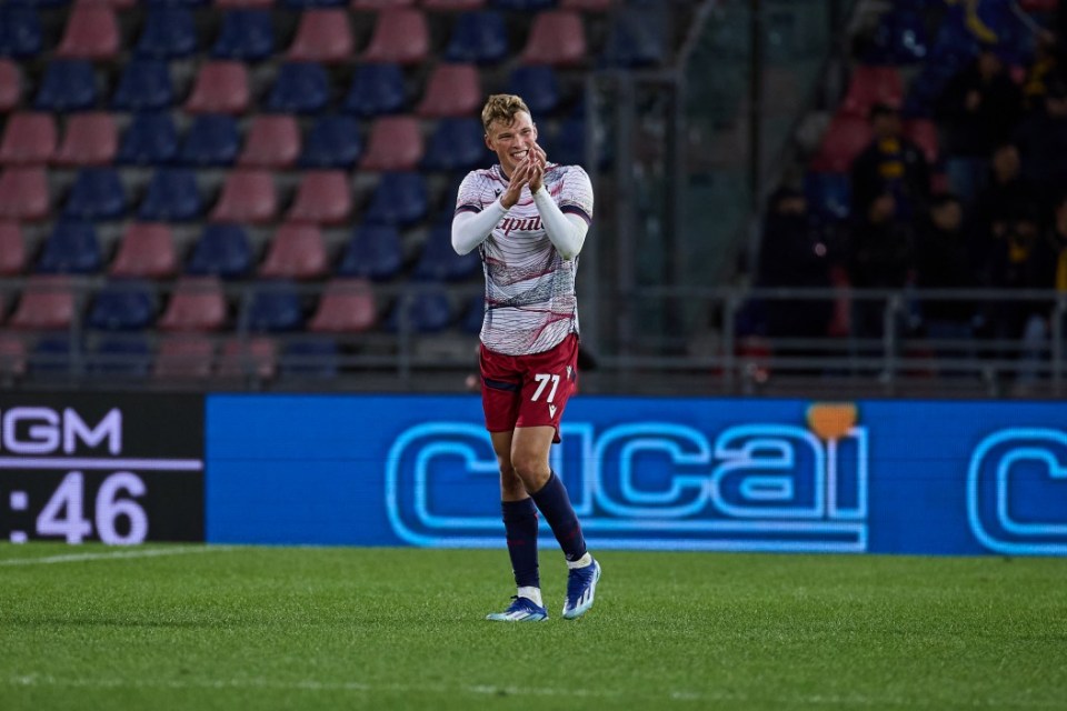 BOLOGNA, ITALY - OCTOBER 31: Sydney Van Hooijdonk of Bologna FC celebrates after scoring his team's second goal during the Coppa Italia match between Bologna and Hellas Verona at Stadio Renato Dall'Ara on October 31, 2023 in Bologna, Italy. (Photo by Emmanuele Ciancaglini/Getty Images)