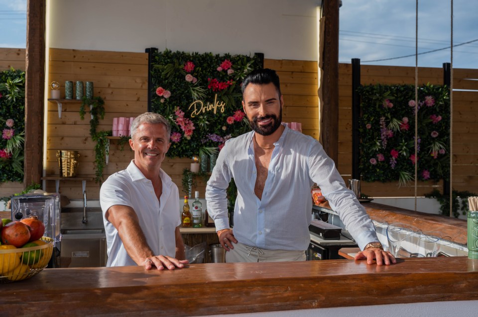 Rylan will watch over proceedings with bar manager Lee