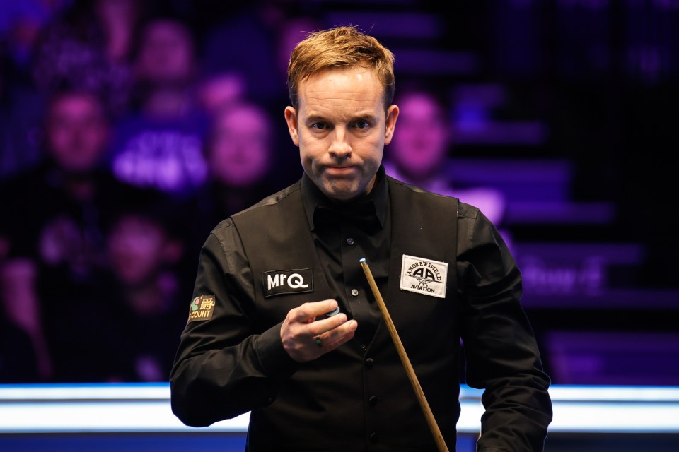 Carter's wait for his first major continues following O'Sullivan's 10-7 victory