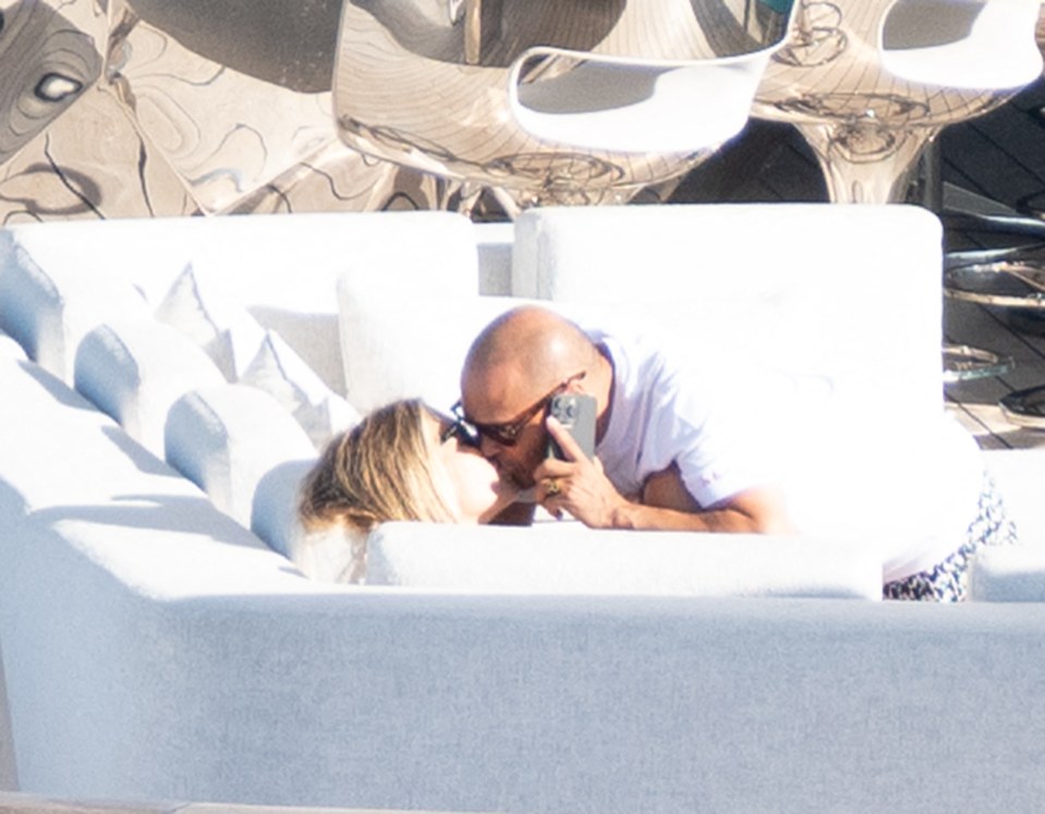 Arabella was spotted kissing Leonardo Dicaprio's pal Richie Akiva on his boat