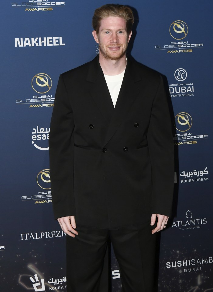 Kevin De Bruyne donned a black doubled-breasted blazer