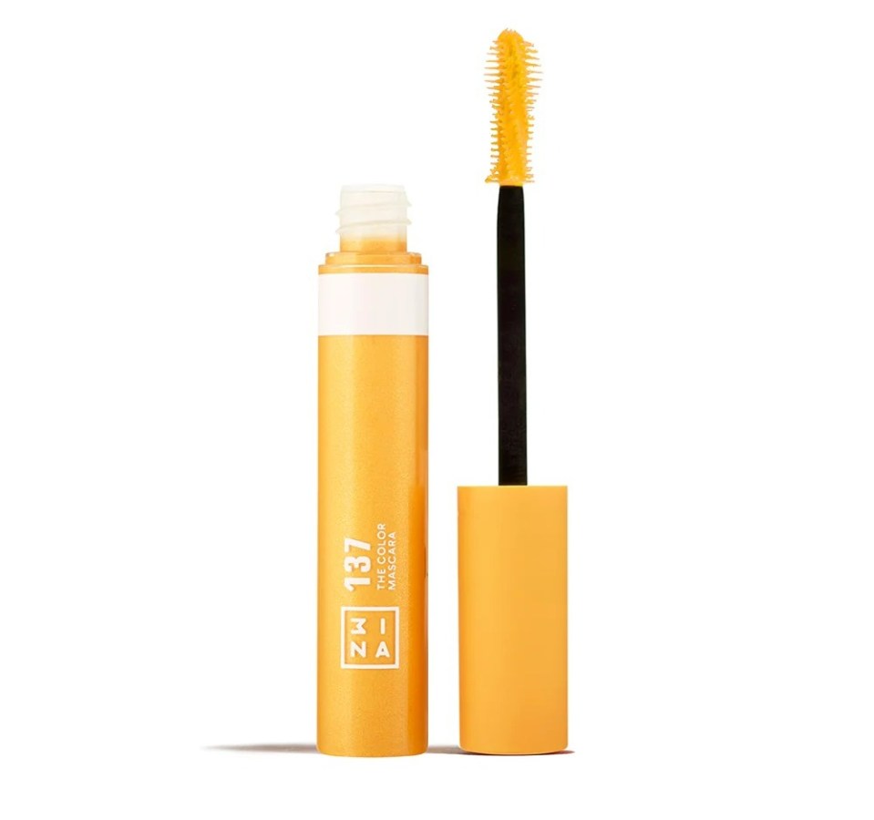 This yellow formula brightens eyes, giving your look a softened apperance and a natural lift