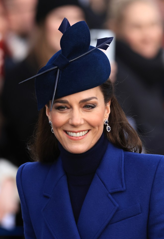 Kate looked stunning in a royal blue outfit