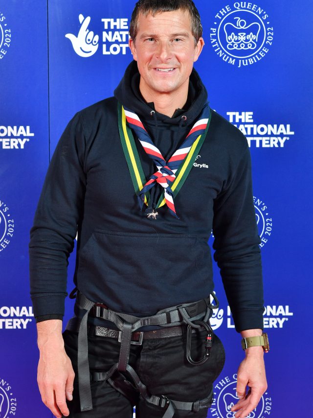 A picture of Bear Grylls.