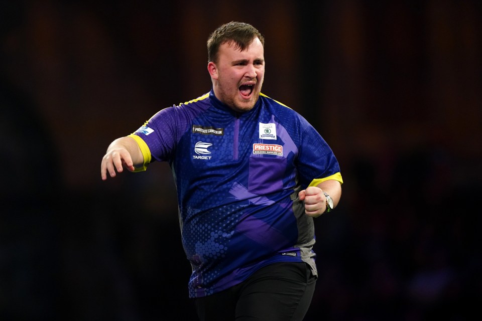 Luke Littler continued his superb debut run in the PDC World Darts Championship