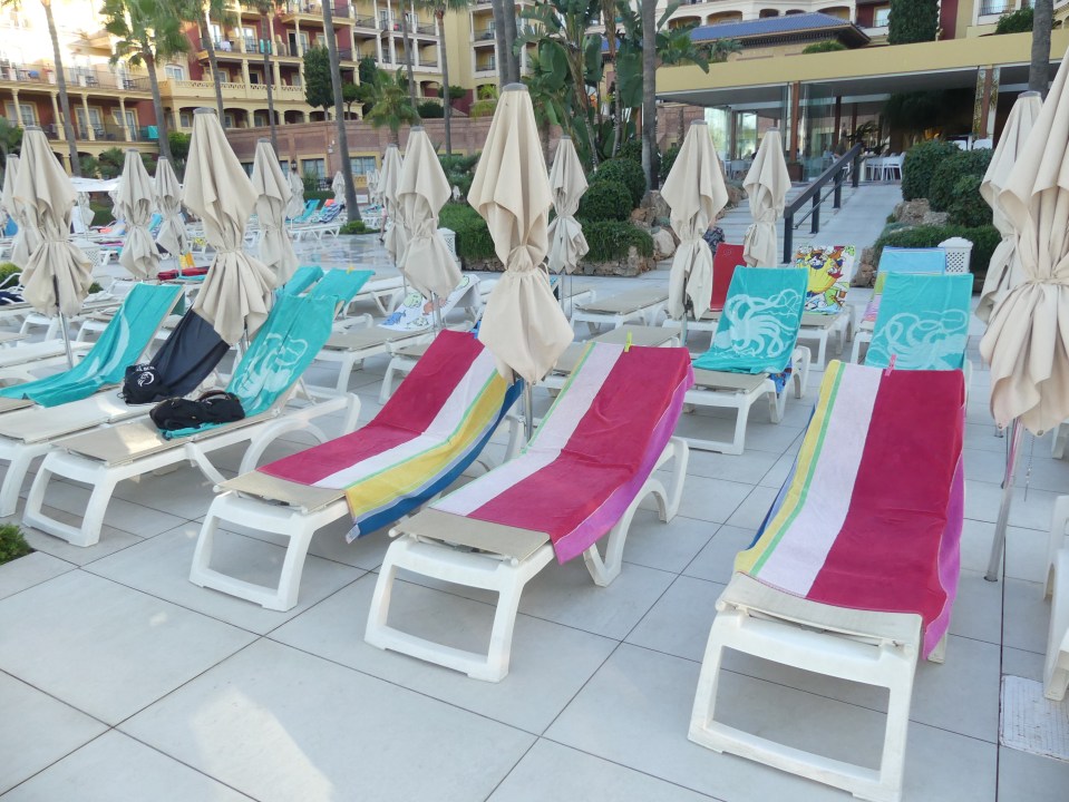 Holidaymakers have accused Russians in resorts like Pattaya of grabbing all the sunbeds at dawn