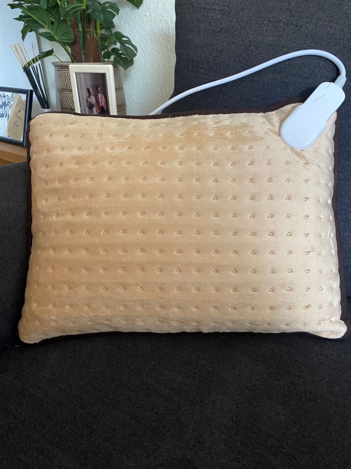 Cranking this pillow from The Range up to the highest kept me pretty toasty