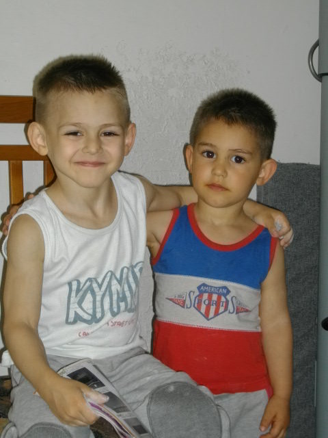 Giuliano and Claudio Stroe
Giuliano and Claudio Stroe started bodybuilding as toddlers
Permission given - supplied by Iulian Stroe.