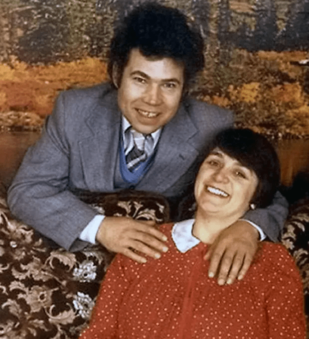 Fred with warped wife Rose, who was jailed for life for killing 10 girls